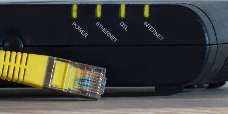 Router ADSL – ¿Cómo funciona esa caja que solo sirve para dar Internet? -  Jarroba