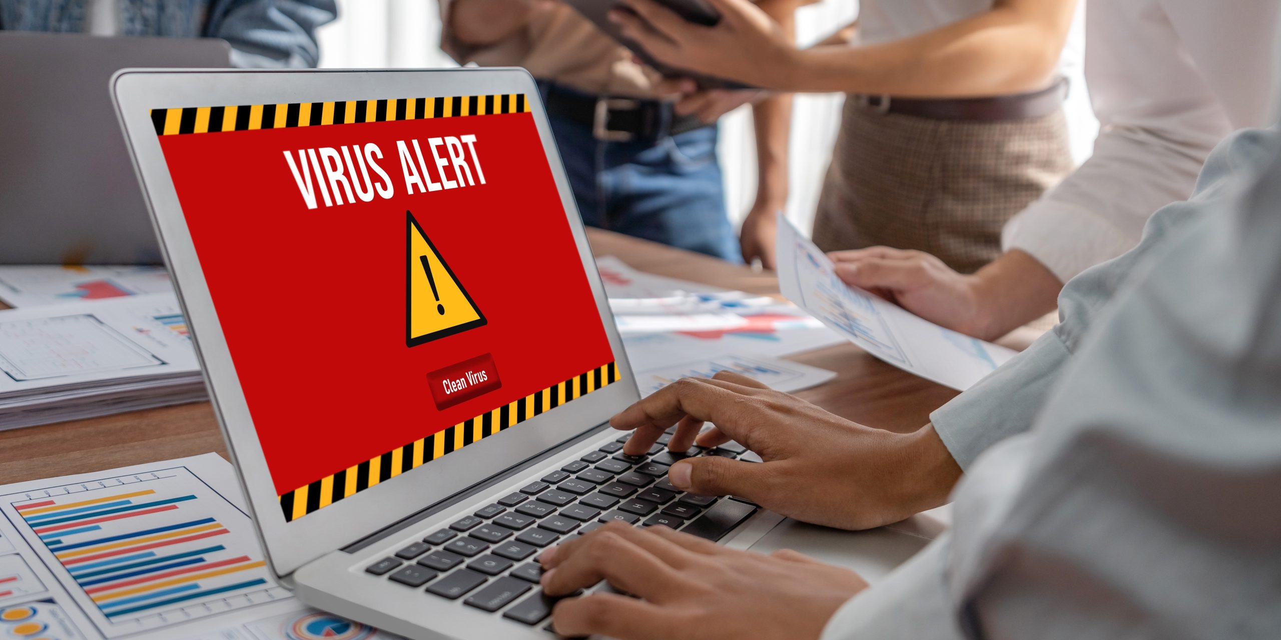 Un sistema antivirus detecta una amenaza.