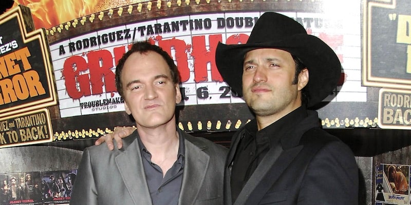 Quentin Tarantino y Robert Rodriguez se presentan en el estreno de su película gore Grindhouse.