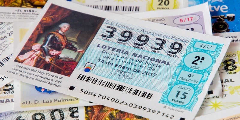Un boleto de la lotería nacional española indica la fecha del sorteo.
