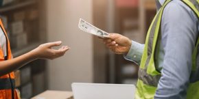 Salario - Concepto, características y diferencia con "sueldo"